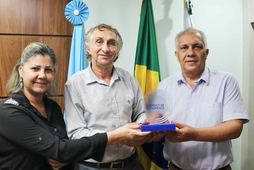 Sala do Empreendedor recebe prêmio de Prata à Referência em Atendimento pelo SEBRAE